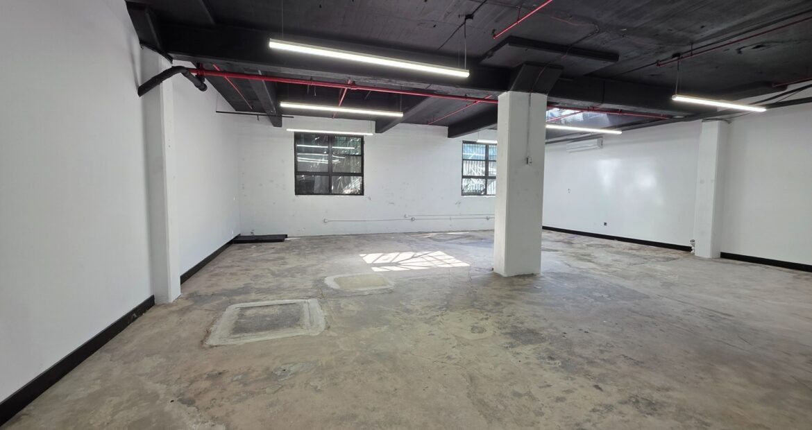 Spacious Flex Commercial Spaces for Lease in Prime Bushwick Location – 1,300 SF