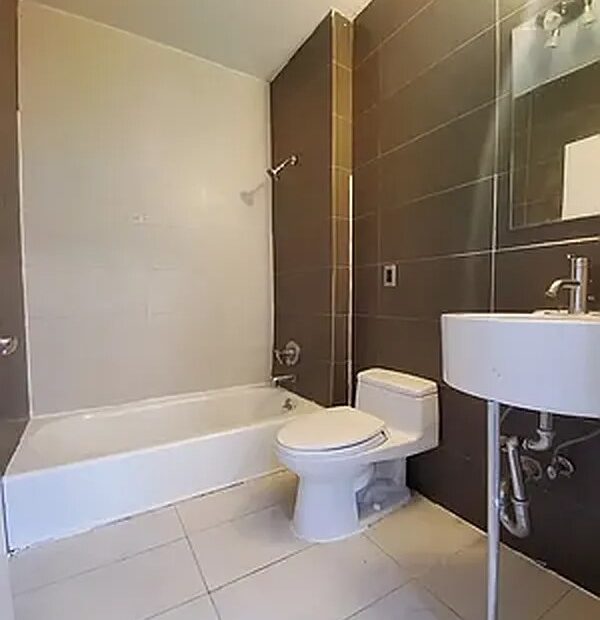 Spacious 700 Sq Ft Studio in Ridgewood – No Broker Fee, Pet Friendly, Prime Location