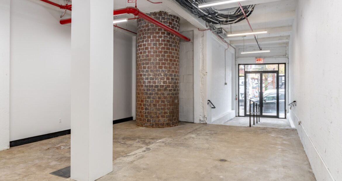 Spacious Flex Commercial Spaces for Lease in Prime Bushwick Location – 1,300 SF