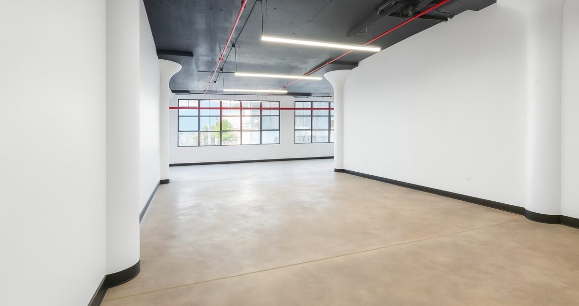 Spacious Flex Commercial Spaces for Lease in Prime Bushwick Location – 1,300 SF