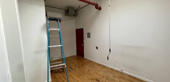 Bright Skylight Flex Space for Lease in Bushwick – Prime Location, Only $600/Month