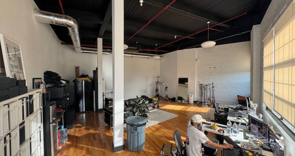 Spacious Commercial Loft with Large Windows in Prime Bushwick Location – 900 Sq Ft