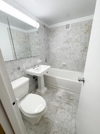Amazing 3 bed on Beaver Street in Financial District