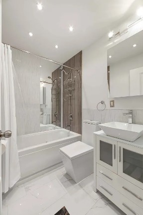 Amazing 1 bed on West 58th Street in Midtown
