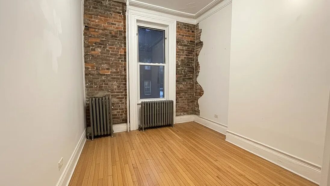 High Ceiling 2 bedrooms no fee