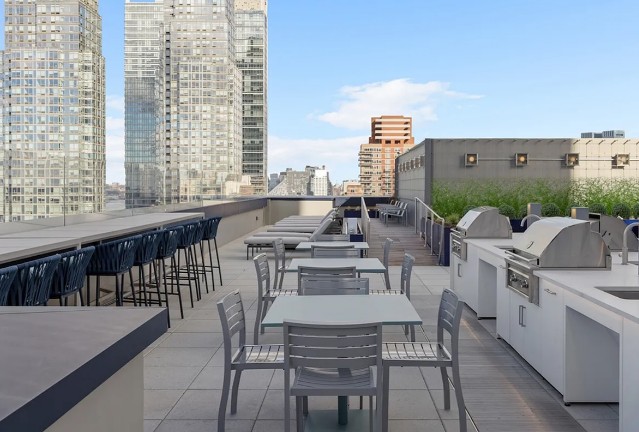 Amazing 2 bed on West 38th Street in Hudson Yards