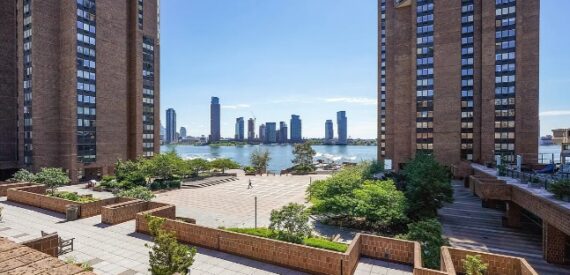 Amazing 1 bed on Waterside Plaza in Kips Bay