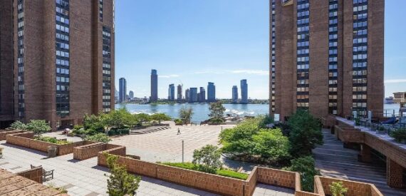 Amazing 3 bed on Waterside Plaza in Kips Bay
