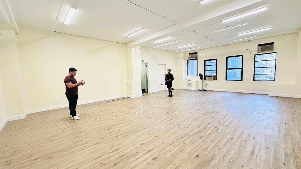 Bright, Versatile 1,200 Sq Ft Creative Studio/Office in Midtown Chelsea