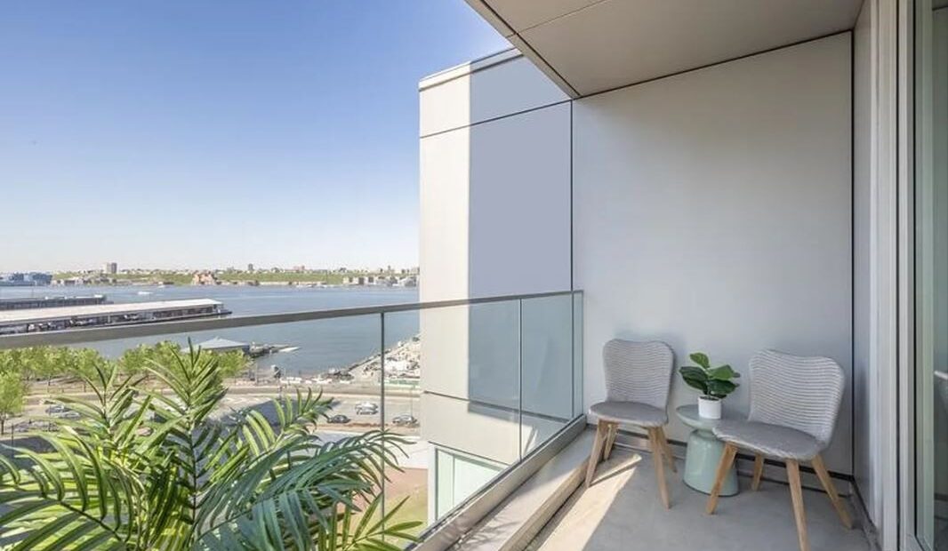 Amazing 1 bed on West 57th Street in Hell’s Kitchen