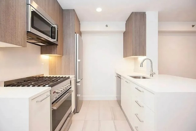 Amazing 1 bed on West 50th Street in Hell’s Kitchen