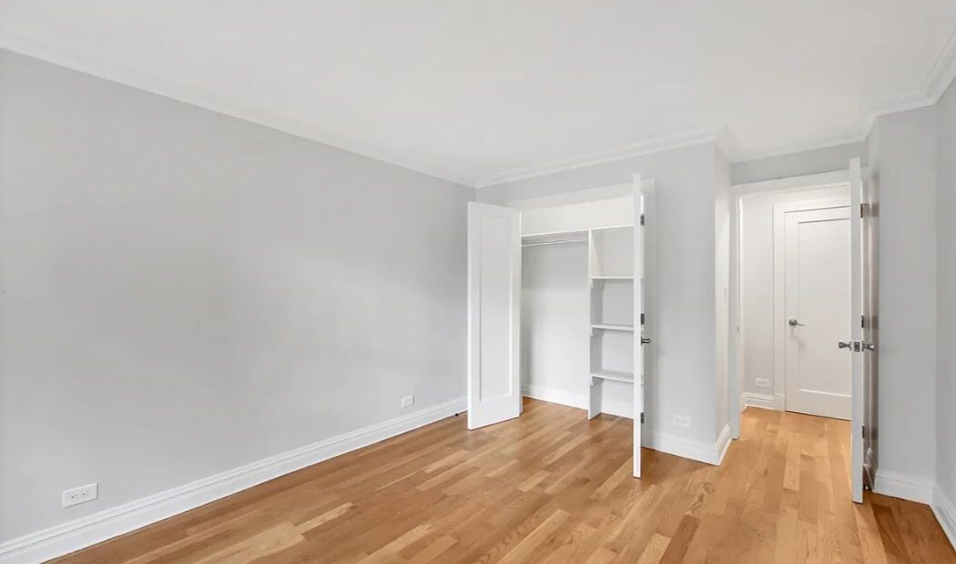 Amazing open layout on West 89th Street in Upper West Side