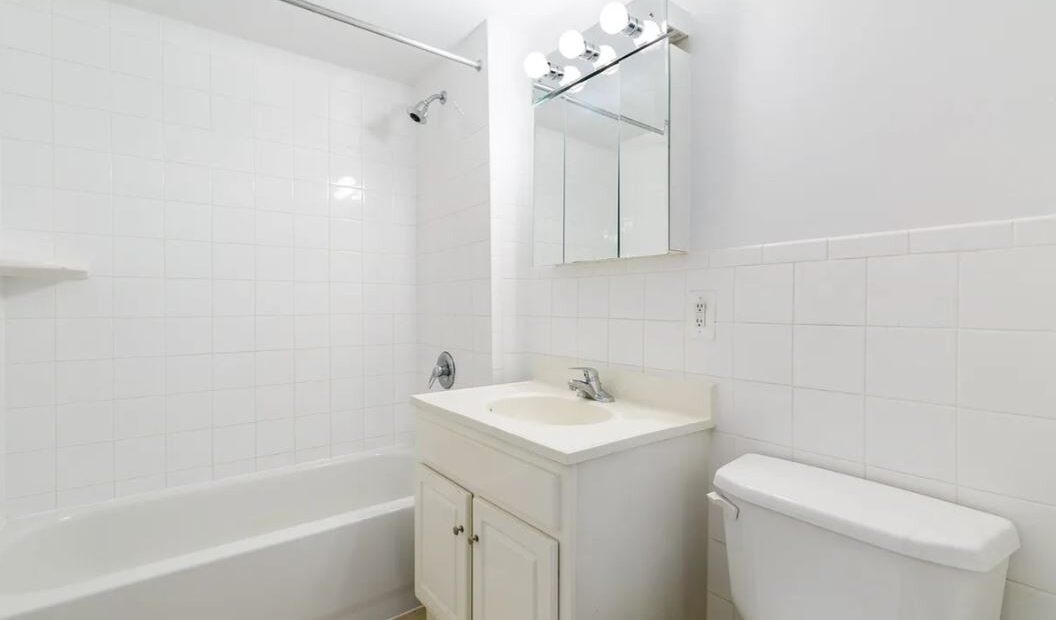 Amazing open layout on Manhattan Avenue in South Harlem