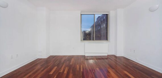 Amazing open layout on Manhattan Avenue in South Harlem
