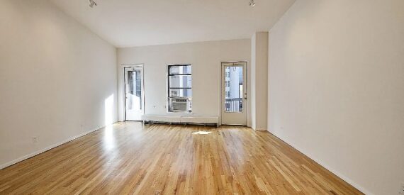 Amazing Studio on Beaver Street in Financial District