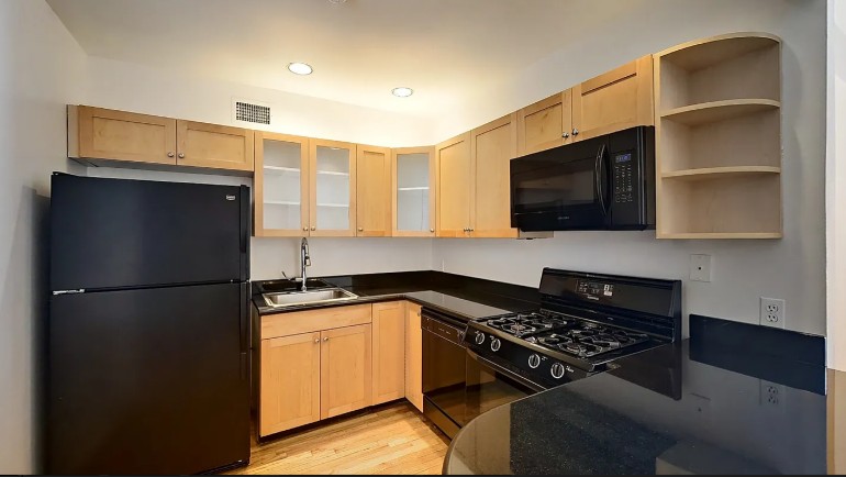 Amazing Studio on Nassau Street in Fulton/Seaport