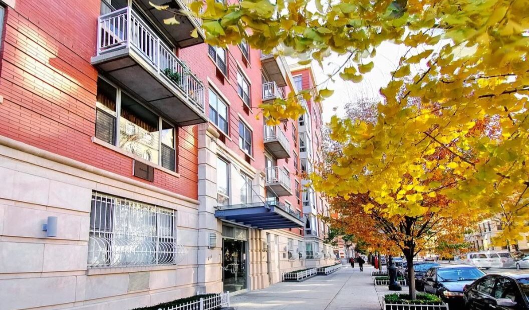 Amazing 1 bed on Manhattan Avenue in South Harlem