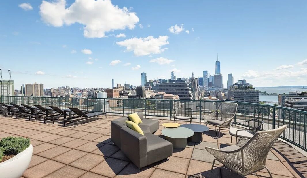Amazing open layout on Greenwich Street in West Village