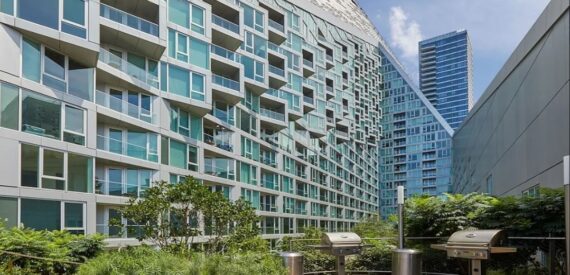 Amazing open layout on West 57th Street in Hell’s Kitchen