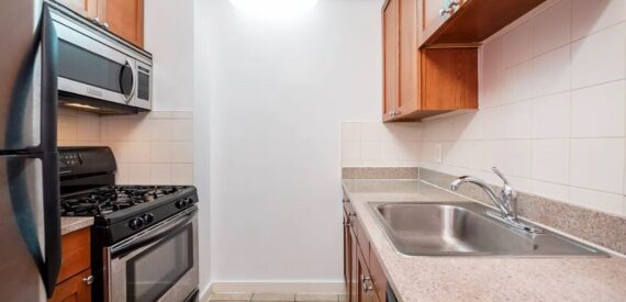 Amazing 1 bed on Manhattan Avenue in South Harlem