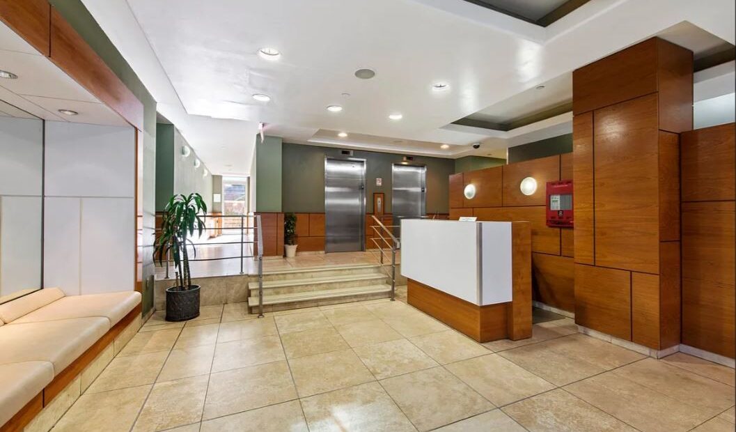 Amazing open layout on Manhattan Avenue in South Harlem