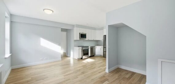 Amazing 1 bed on Greenwich Street in West Village