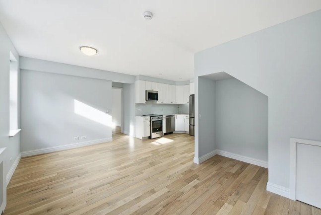 Amazing 1 bed on Greenwich Street in West Village