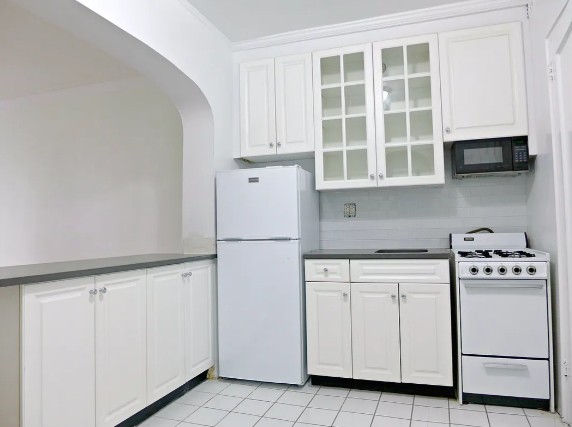 Amazing studio on East 55th Street in Sutton place