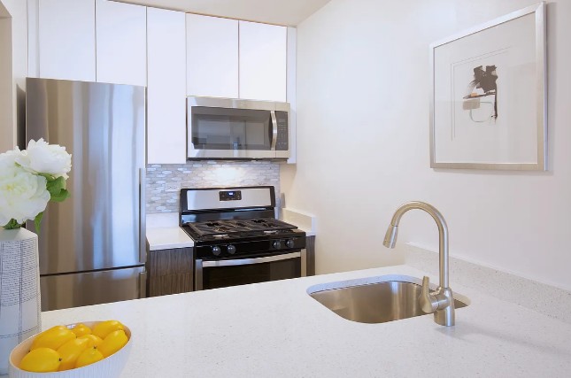 Amazing Studio on East 34th Street in Kips Bay