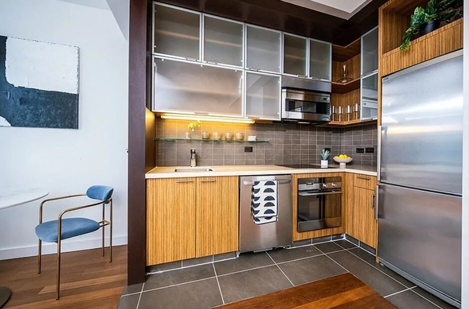 Amazing open layout on West 42nd Street in Hell’s Kitchen