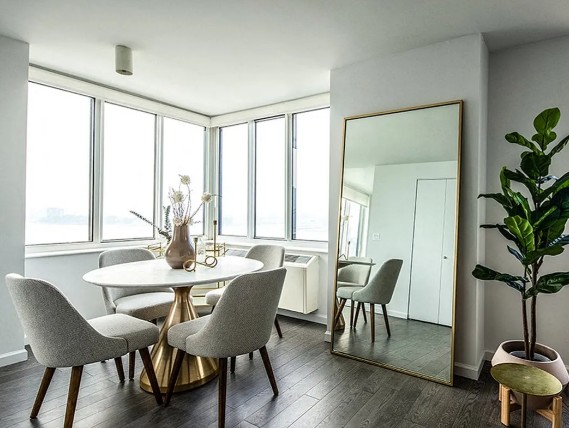 Amazing 2 bed on West 42th Street in Upper Hell’s Kitchen