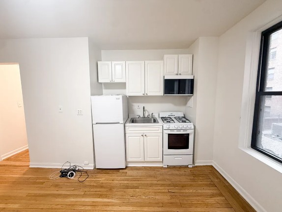 Amazing 1 bed on West 96th Street in Upper West Side