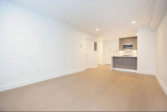 Amazing 1 bed on West 50th Street in Hell’s Kitchen