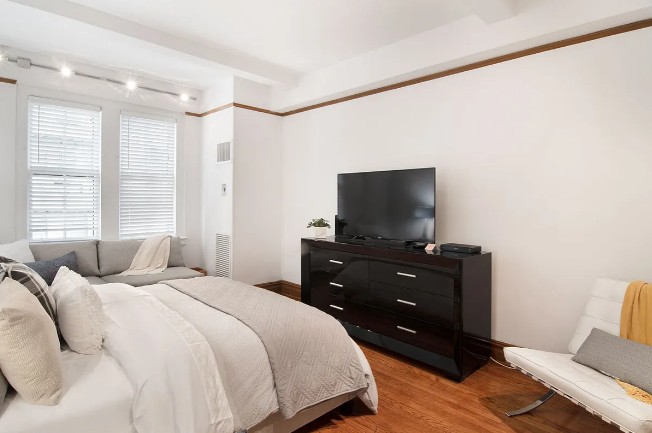 Amazing Studio on West 58th Street in Midtown