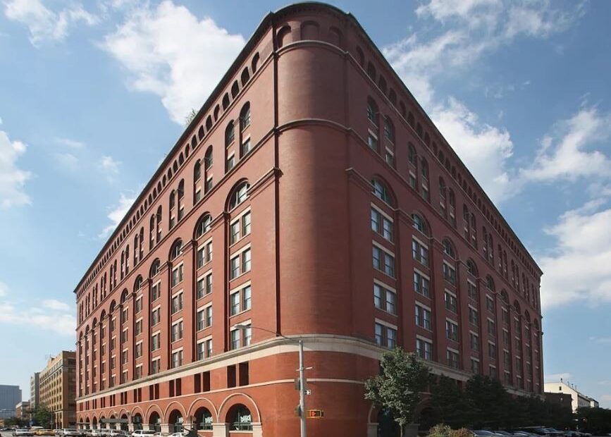 Amazing open layout on Greenwich Street in West Village