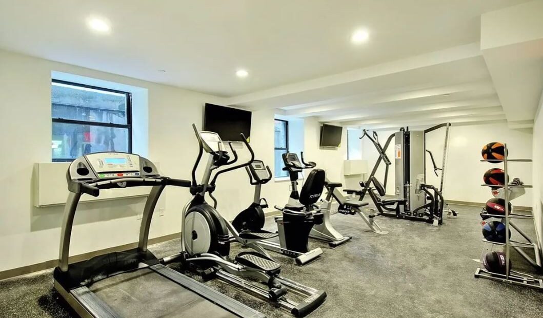 Amazing 2 bed on Manhattan Avenue in South Harlem