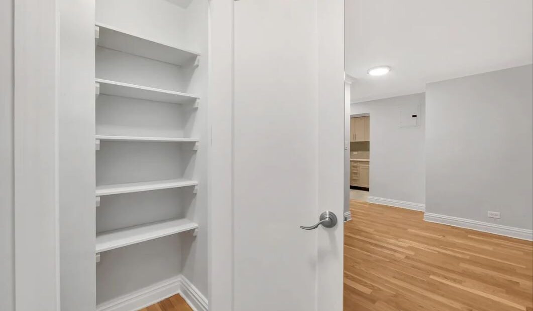 Amazing open layout on West 89th Street in Upper West Side