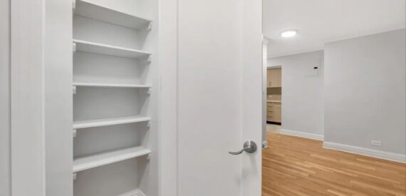 Amazing open layout on West 89th Street in Upper West Side