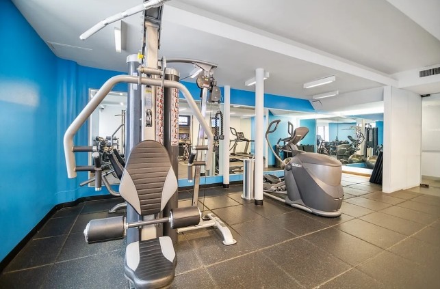 Amazing Studio on West 53rd Street in Hell’s Kitchen