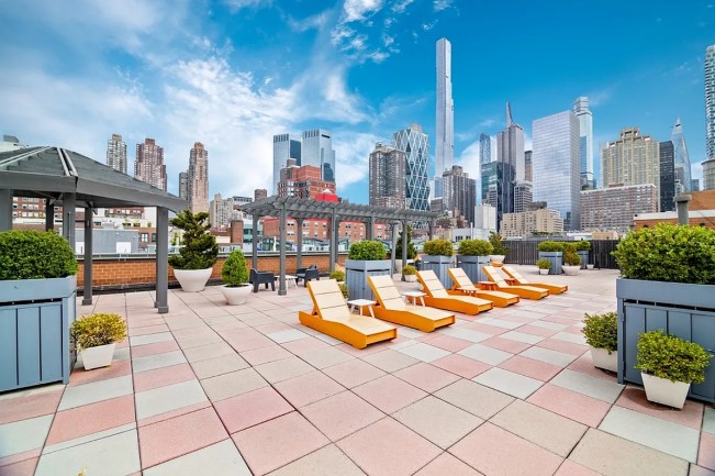 Amazing 1 bed on West 53rd Street in Hell’s Kitchen