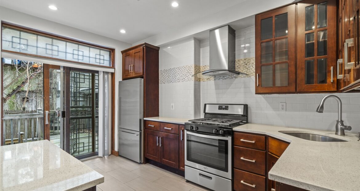 44 Decatur Street