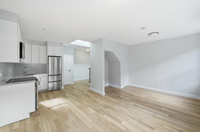 Amazing 1 bed on Greenwich Street in West Village