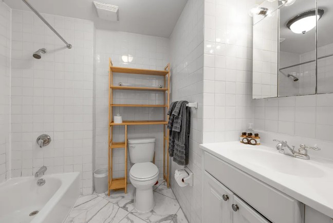 Amazing Studio on West 58th Street in Midtown