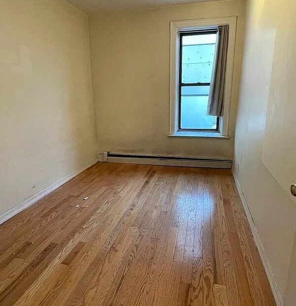 Renovated 2BR w/ Open Kitchen, Modern Finishes | Steps to 2 & 5 Trains, PLG