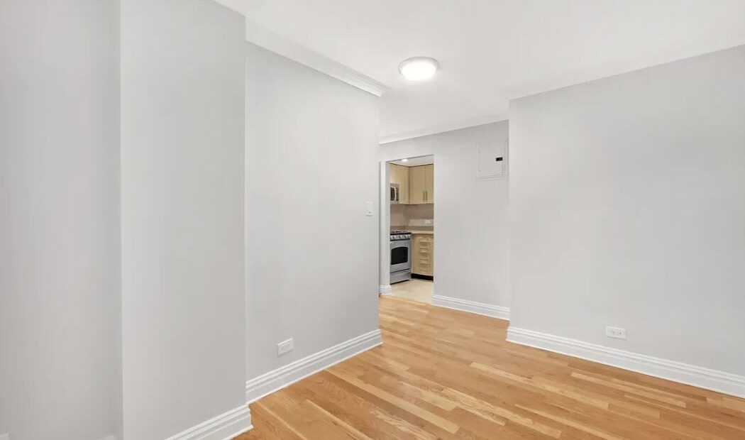 Amazing open layout on West 89th Street in Upper West Side