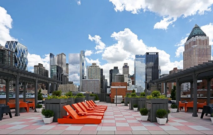 Amazing 2 bed on West 53rd Street in Hell’s Kitchen