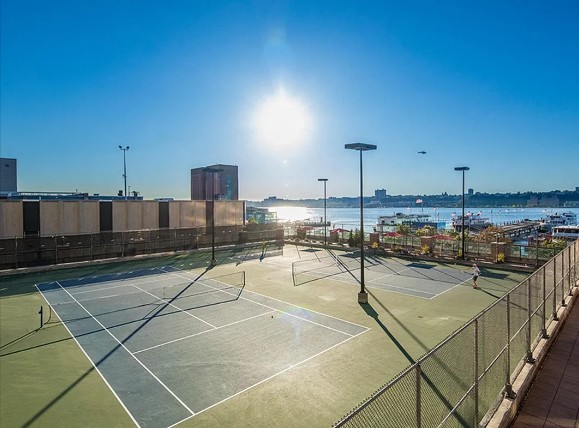 Amazing 1 bed on West 42th Street in Hell’s Kitchen