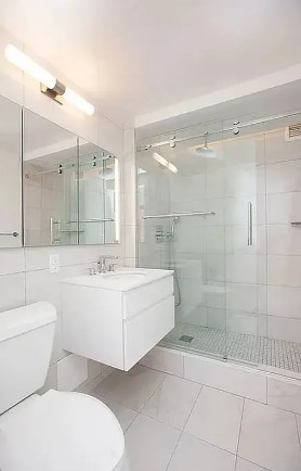 Amazing 1 bed on West 50th Street in Hell’s Kitchen