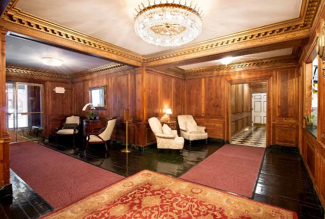 Amazing Studio on West 58th Street in midtown