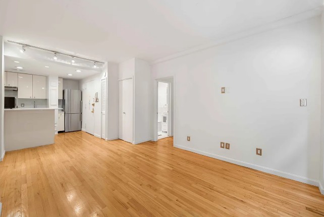Amazing 1 bed on West 58th Street in Midtown